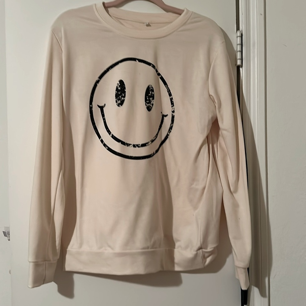 TEMU: Happy face baggy sweatshirt L